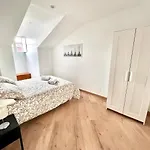 Espacios Blanco Plaza Mayor Apartment